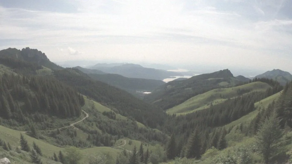 Jakie atrakcje turystyczne znajdują się w pobliżu noclegów z widokiem na góry?