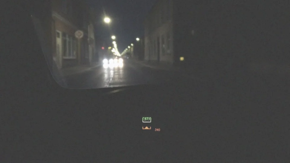 Jakie są objawy szybkiego rozładowania akumulatora spowodowane zepsutym alternatorem?